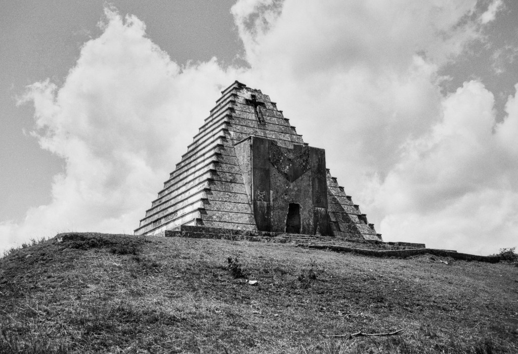 Burgos and Its&nbsp;Pyramid